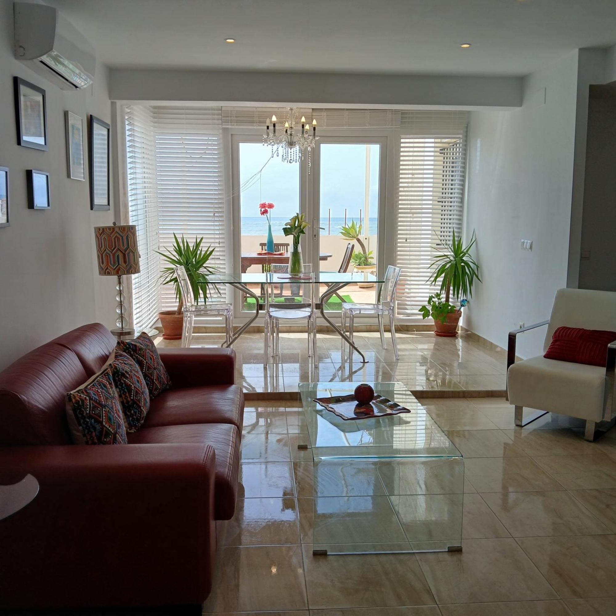 Amazing Frontal Beach Apartment #Traveller'S Awards2023 Cádiz Buitenkant foto