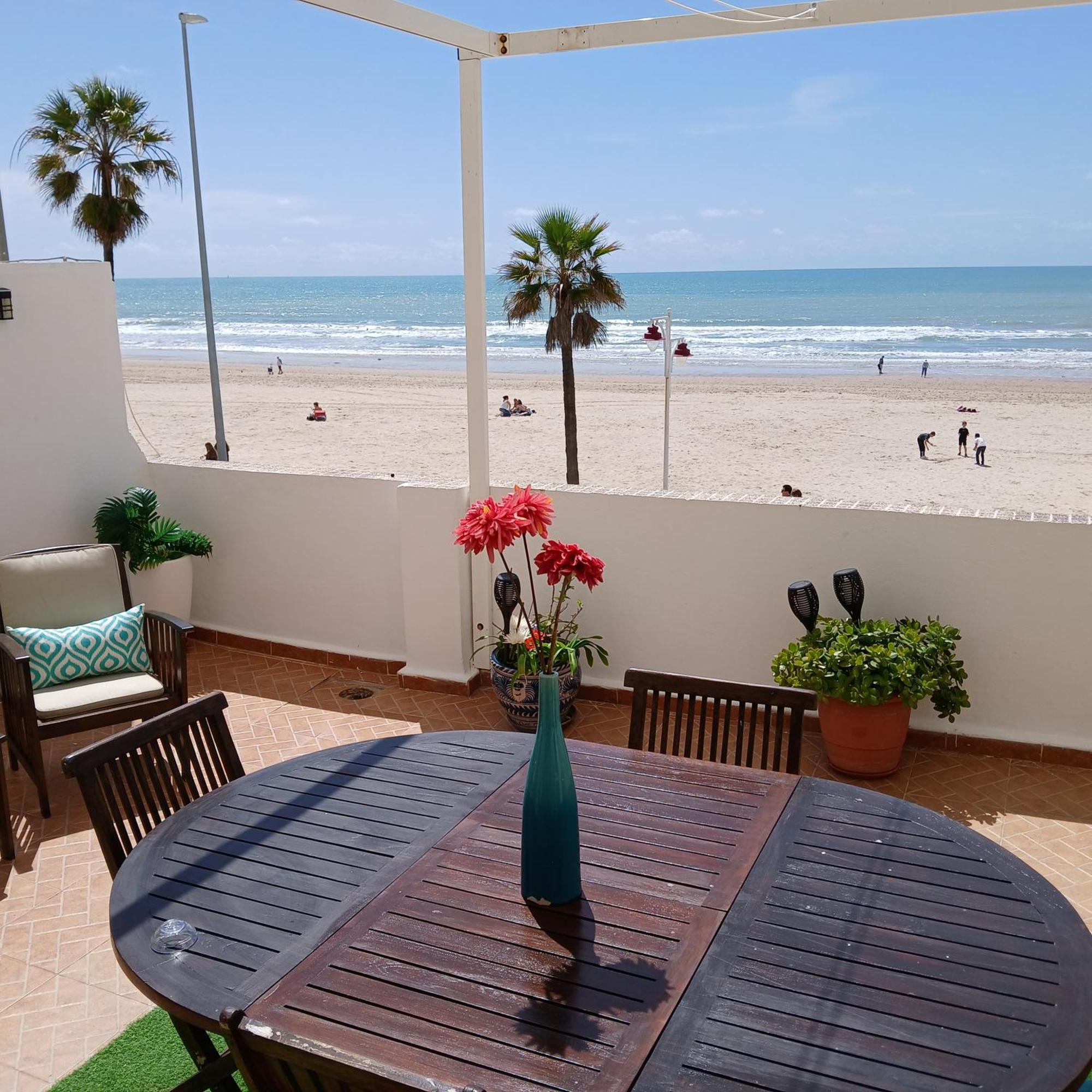 Amazing Frontal Beach Apartment #Traveller'S Awards2023 Cádiz Buitenkant foto