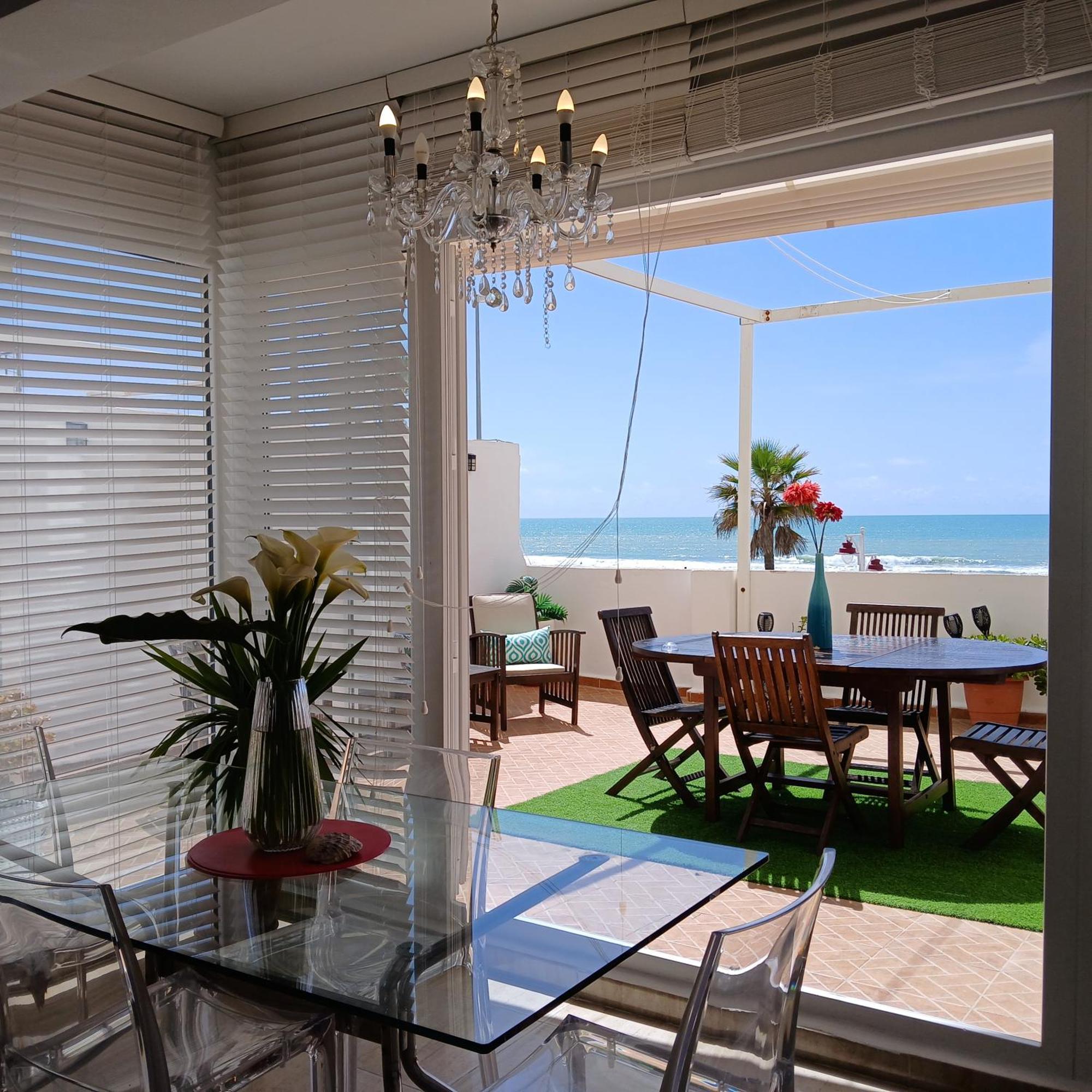 Amazing Frontal Beach Apartment #Traveller'S Awards2023 Cádiz Buitenkant foto